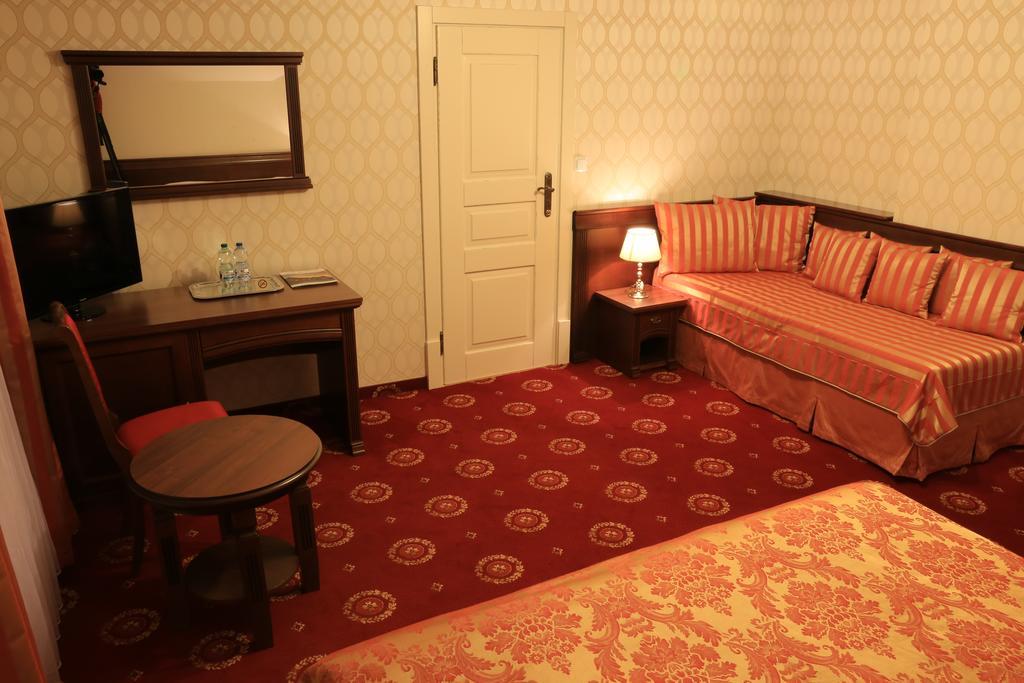 שיצ'וצ'ינק Hotel Kopernik מראה חיצוני תמונה