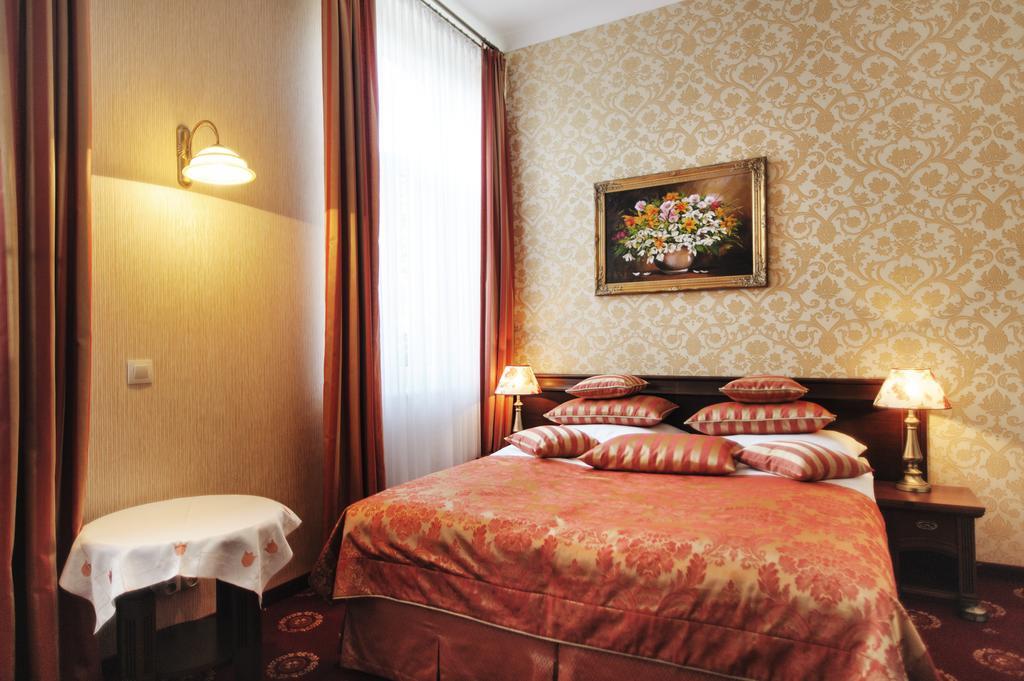 שיצ'וצ'ינק Hotel Kopernik חדר תמונה