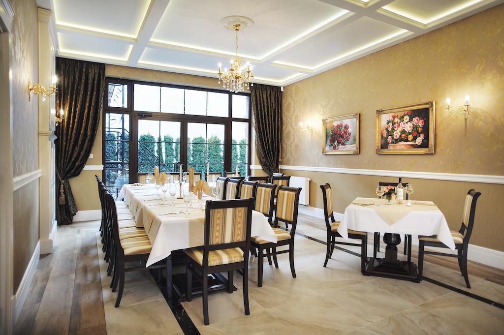 שיצ'וצ'ינק Hotel Kopernik מראה חיצוני תמונה